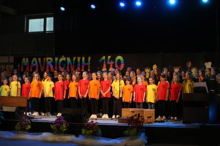 PRIREDITEV OB 140 LET ŠOLSTVA NA RAKEKU 47 FOTO LJUBO VUKELIČ